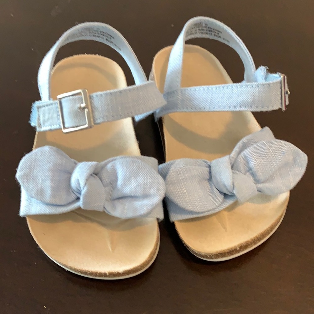 Bow sandals